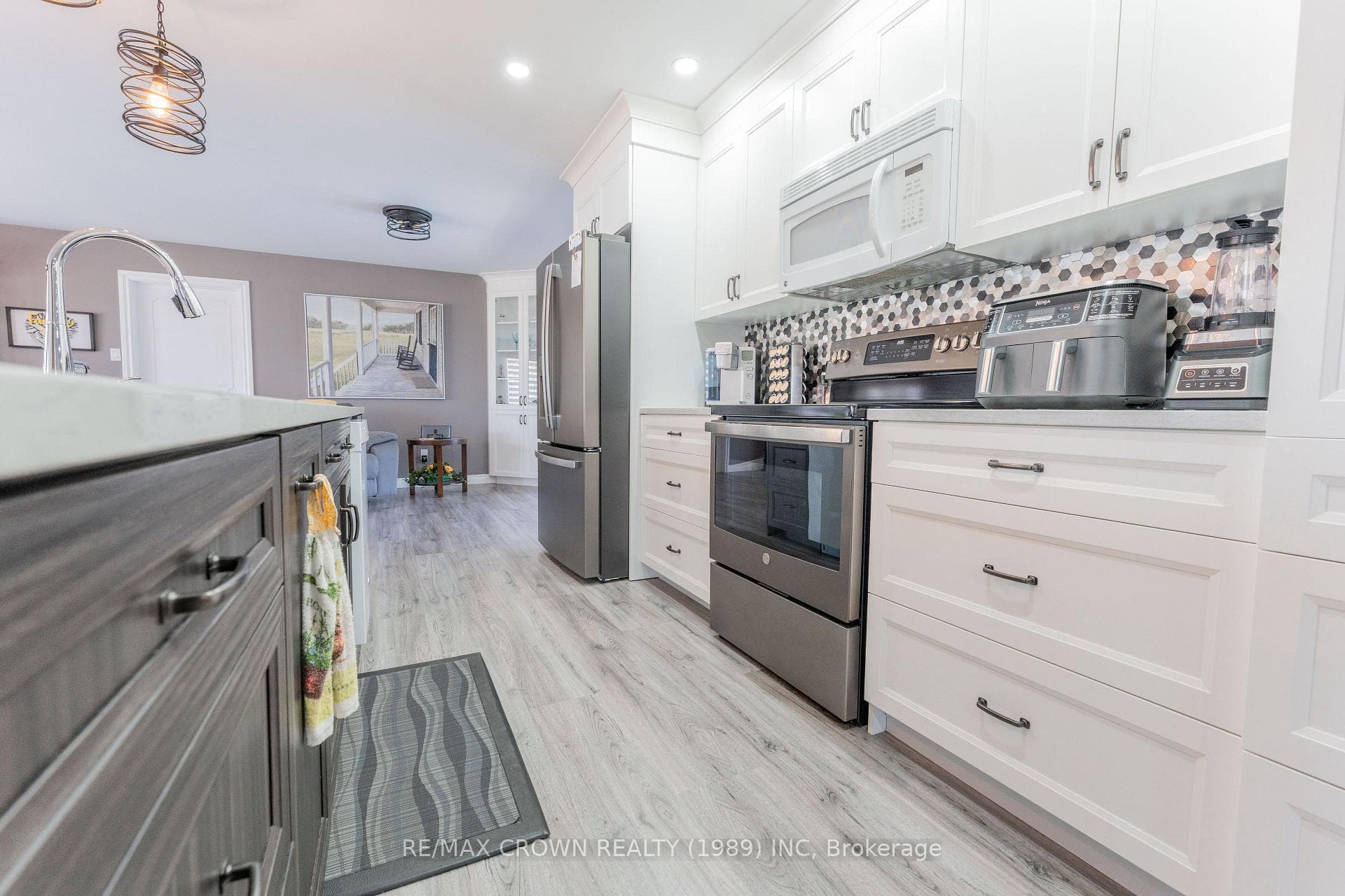 85 Avenue Road photo 7