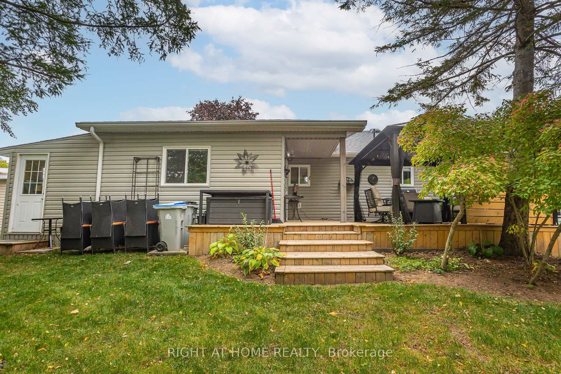 162 Mississauga Place photo 31
