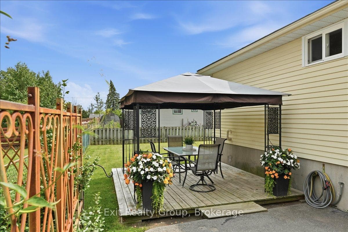 51 Sidney Road photo 30