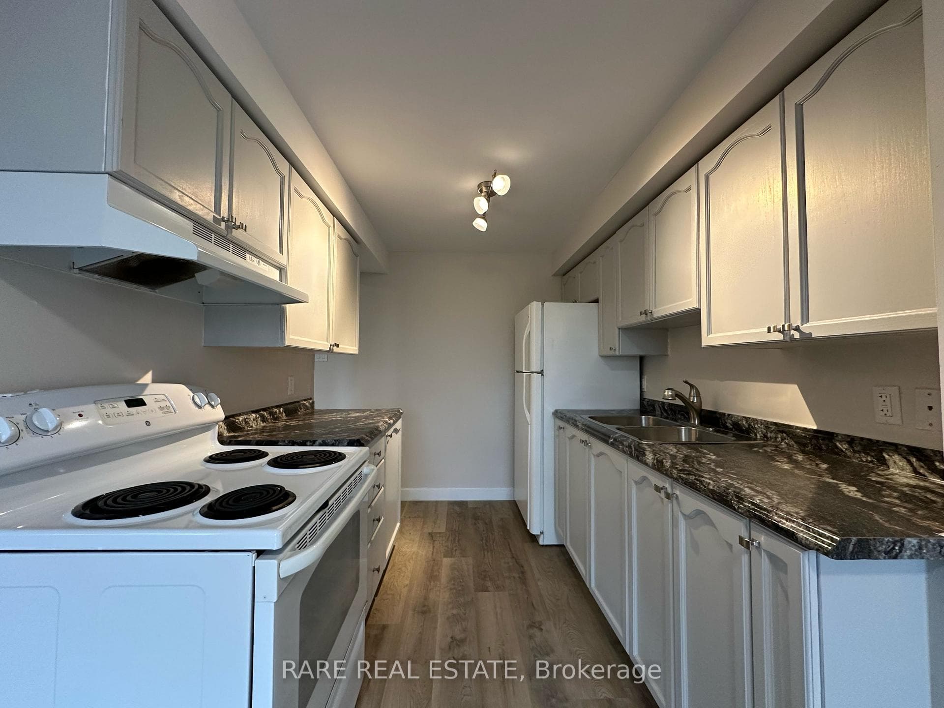 253 Dunsmore Lane photo 3
