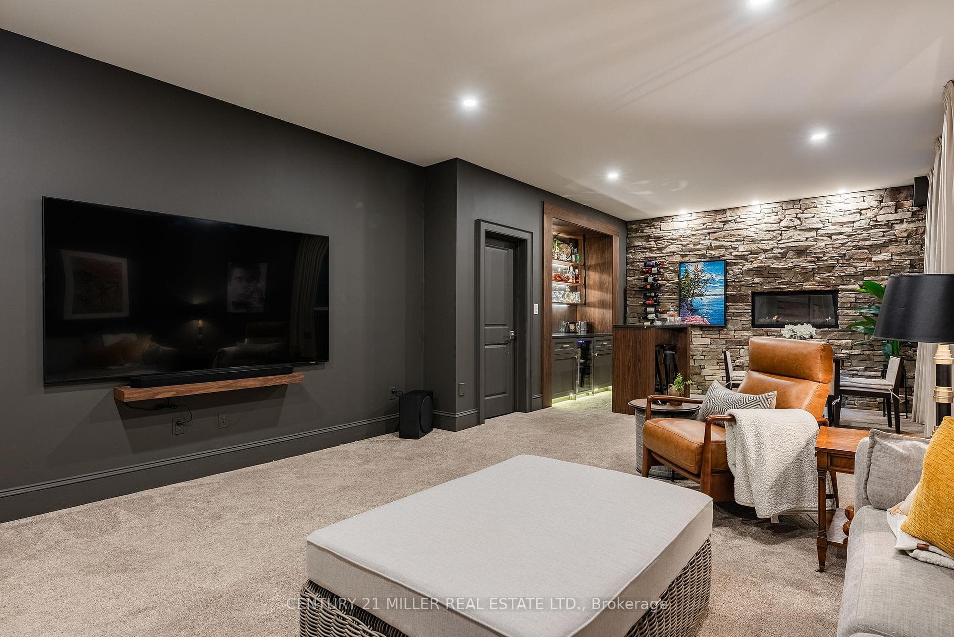 166 Watson Avenue photo 36