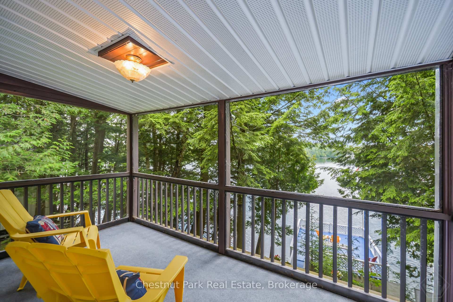 Screened in porch