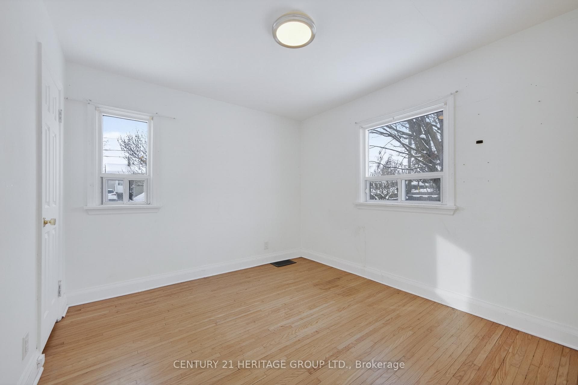 35 Argyle Avenue photo 16