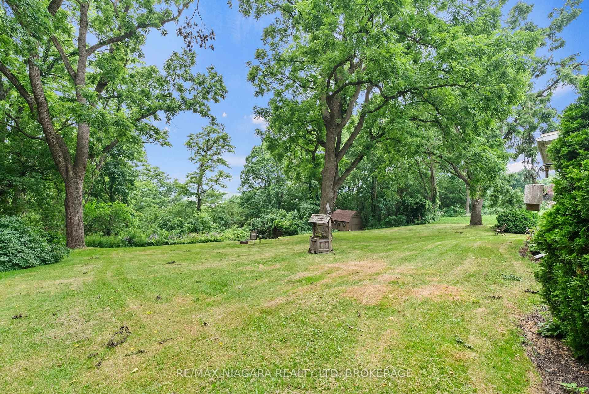 46 Melrose Drive photo 41