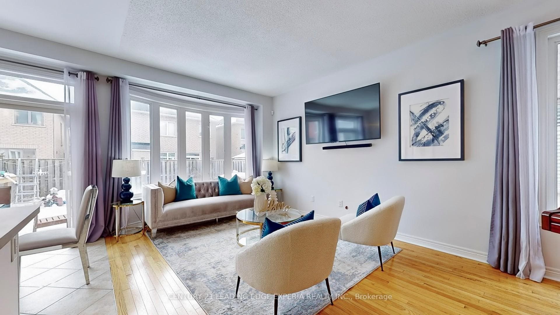 33 Brown Lane photo 3