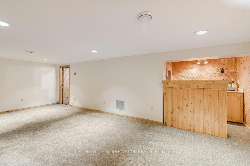 344 Elm Avenue photo 11