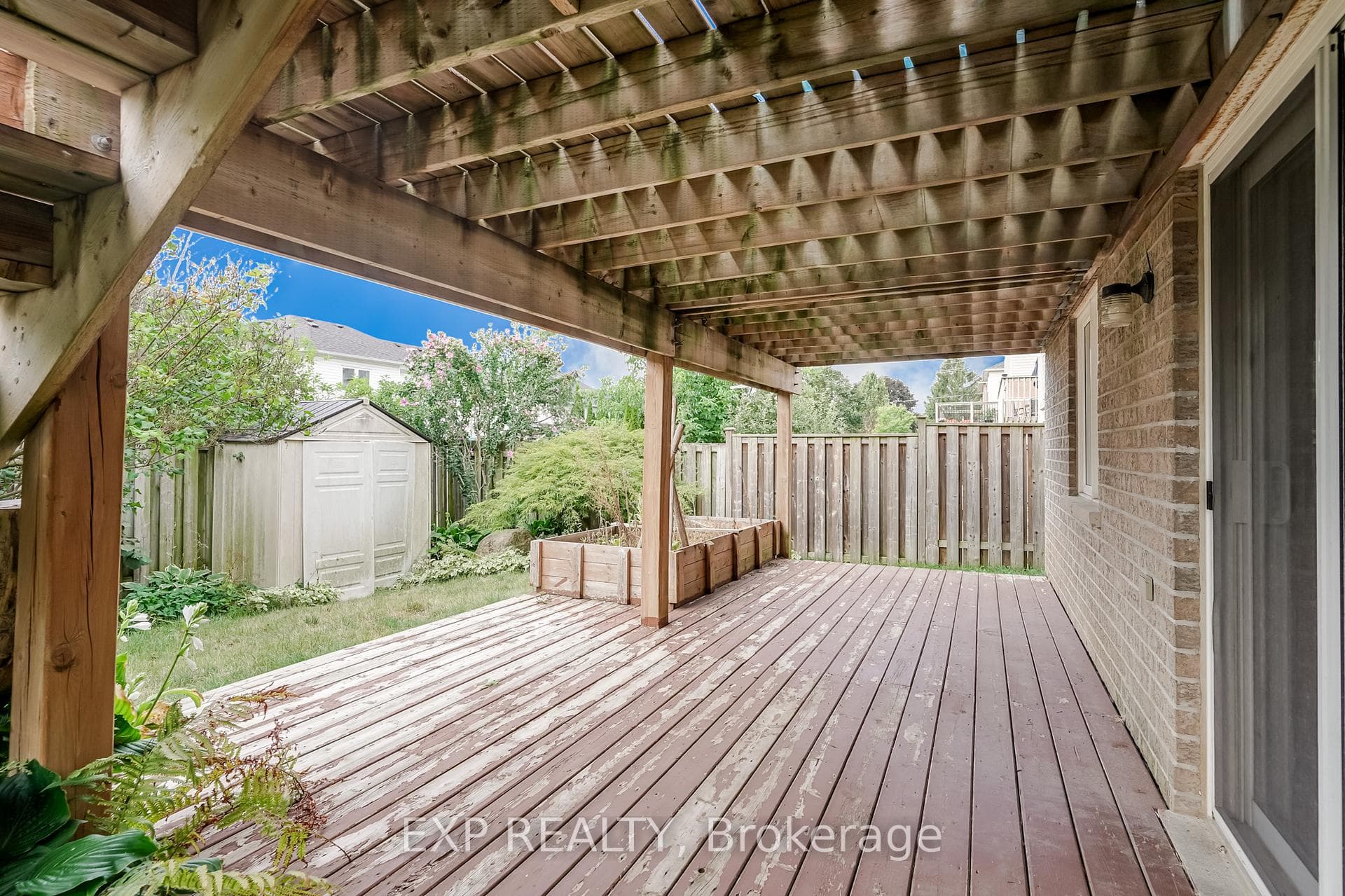 75 Hutton Place photo 44