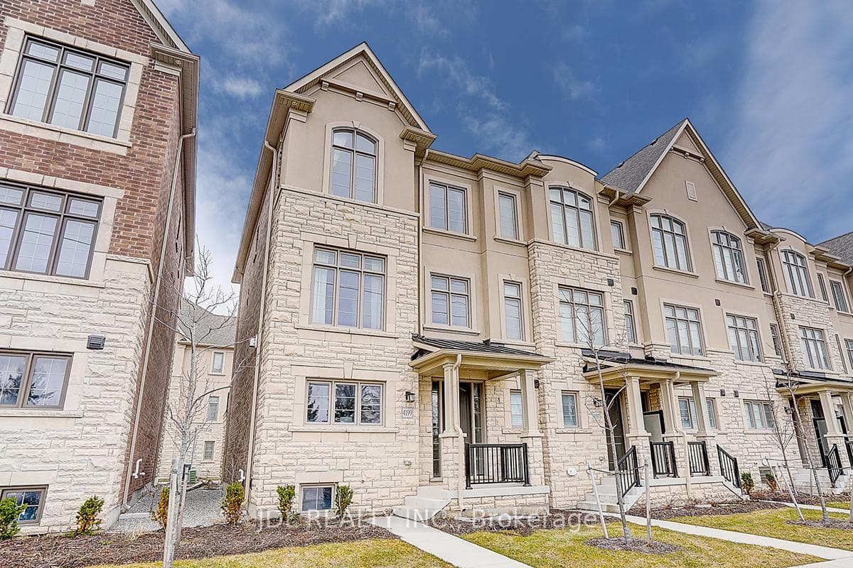 4199 Major Mackenzie Drive photo 2