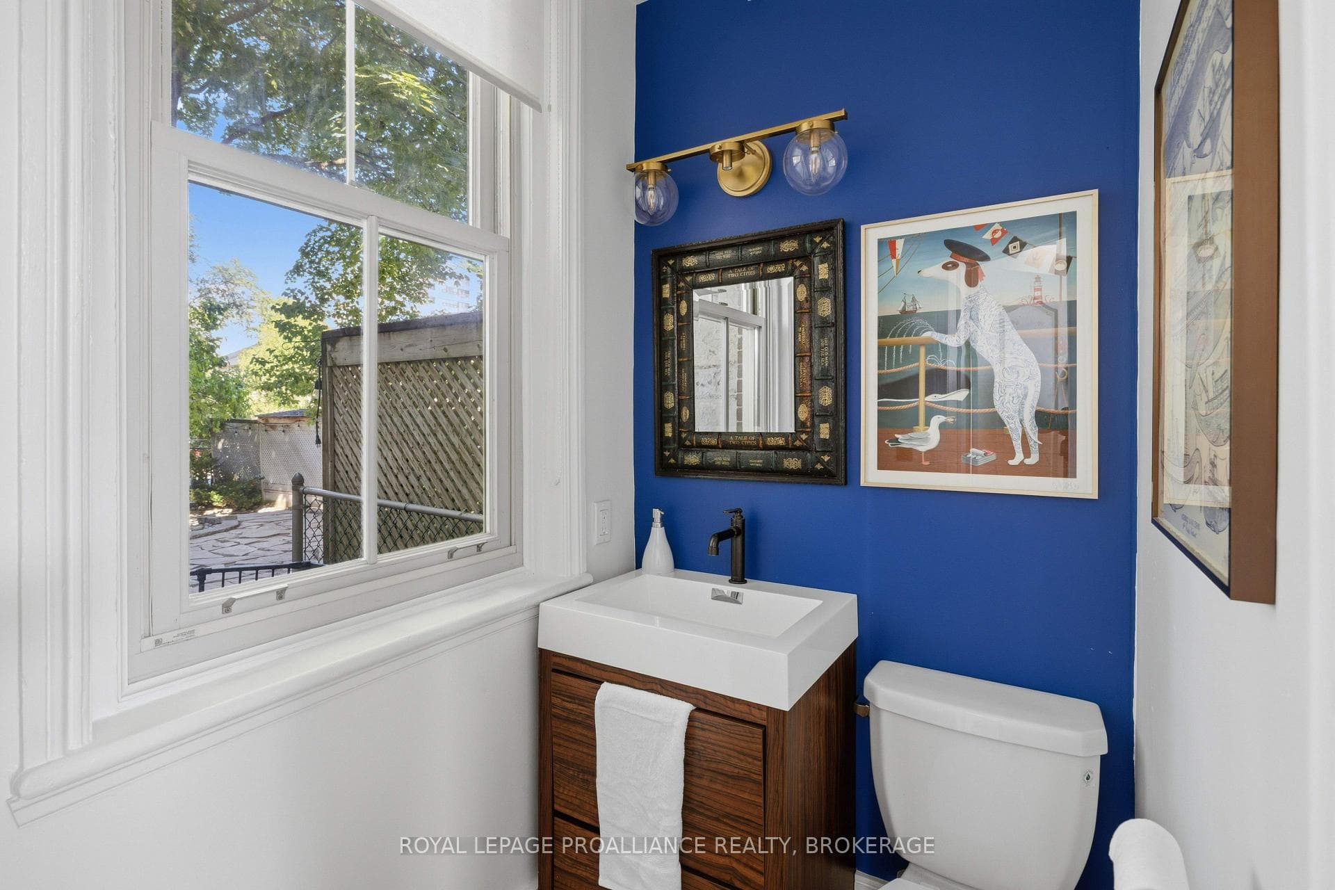23 Earl Street photo 13