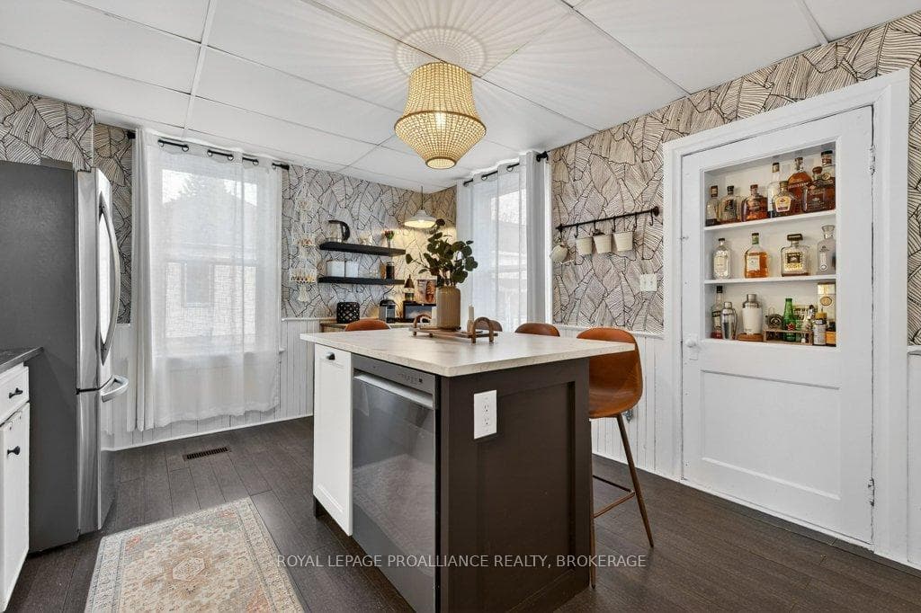 151 Adelaide Street photo 13