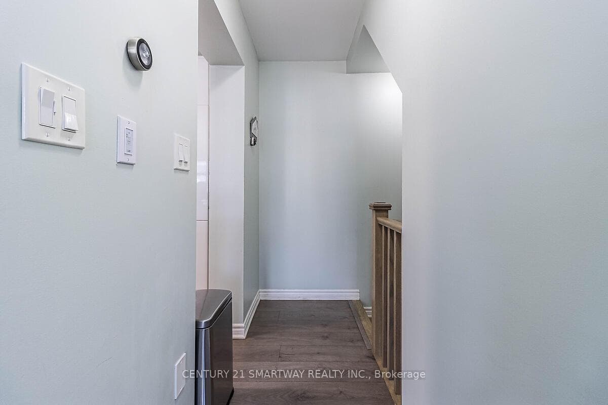 1143 Duignan Crescent photo 11