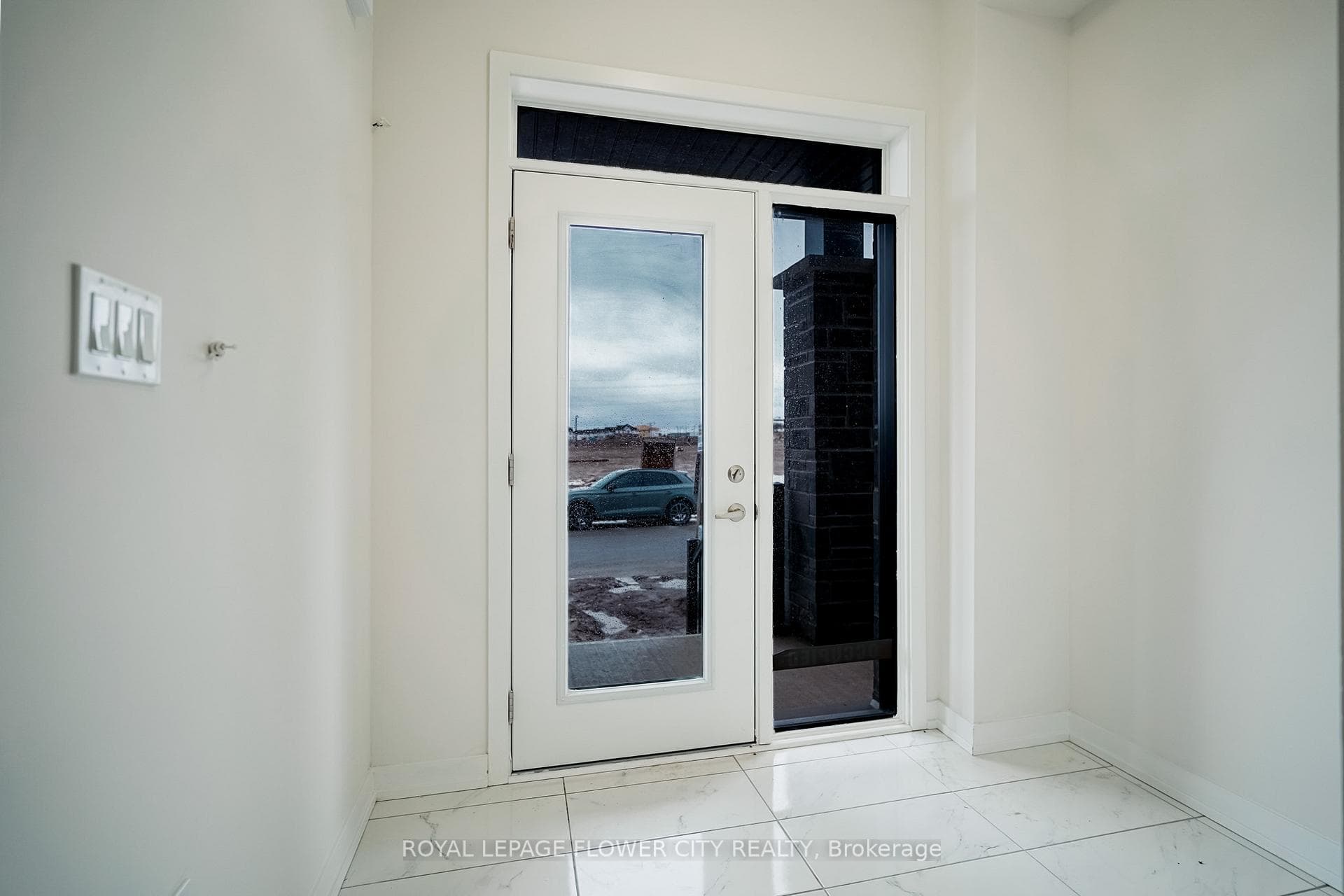 137 HENSHAW Drive photo 6