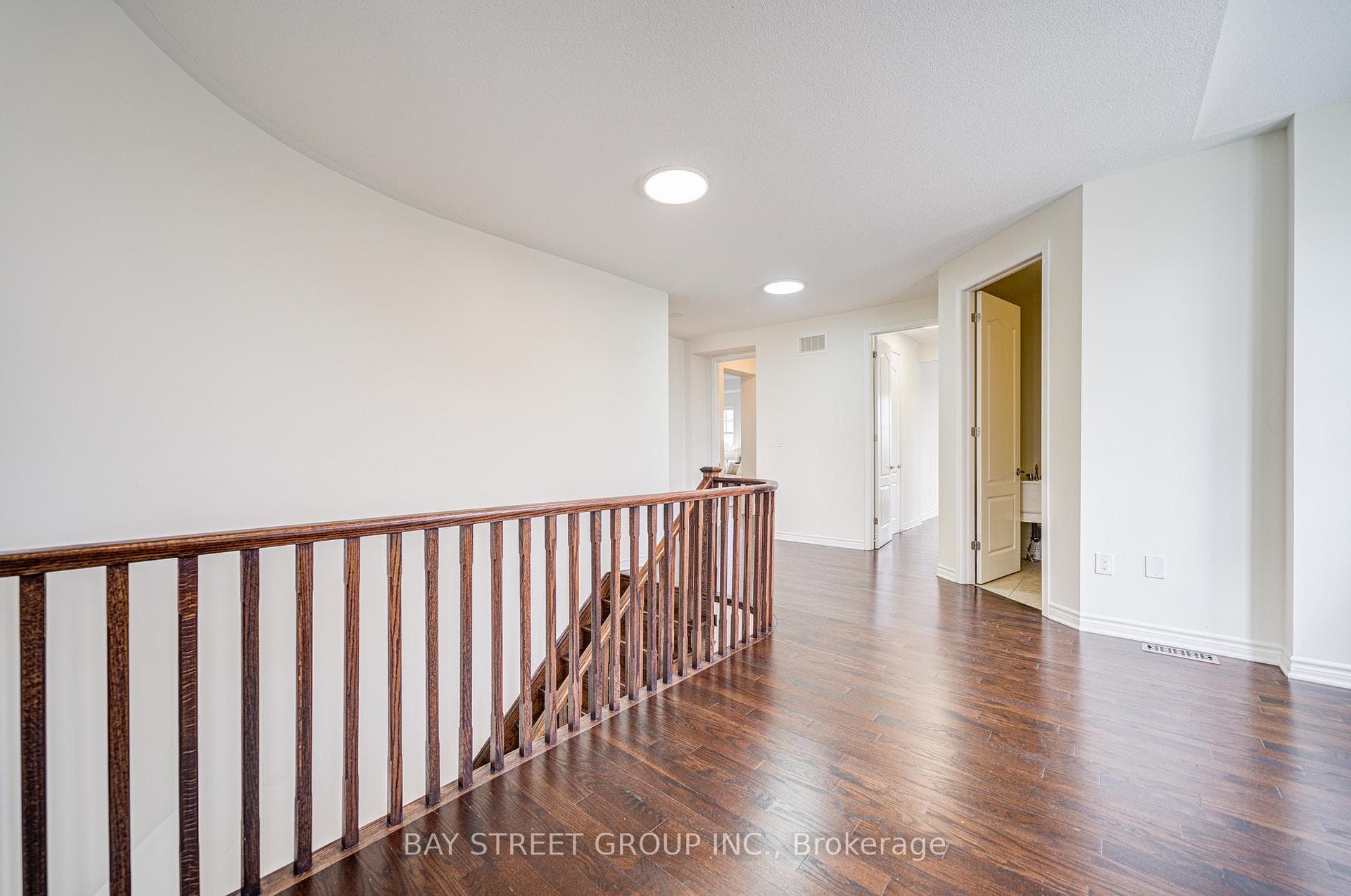 152 Baber Crescent photo 27