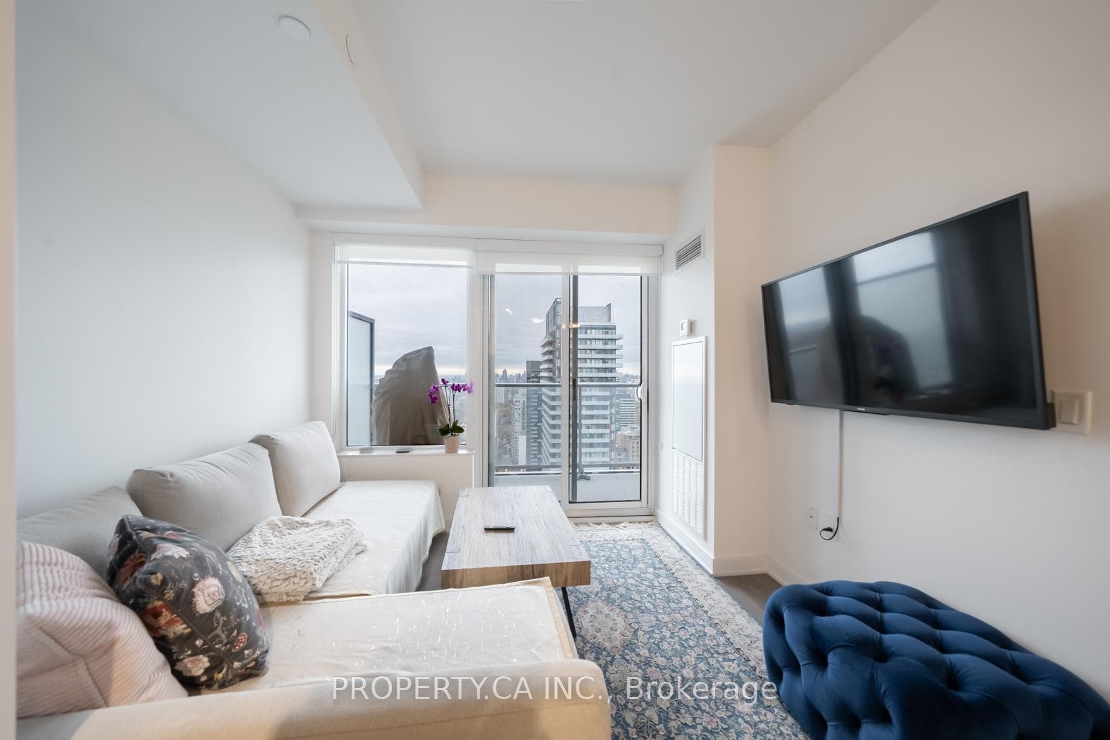 195 Redpath Avenue Unit 3505 photo 2