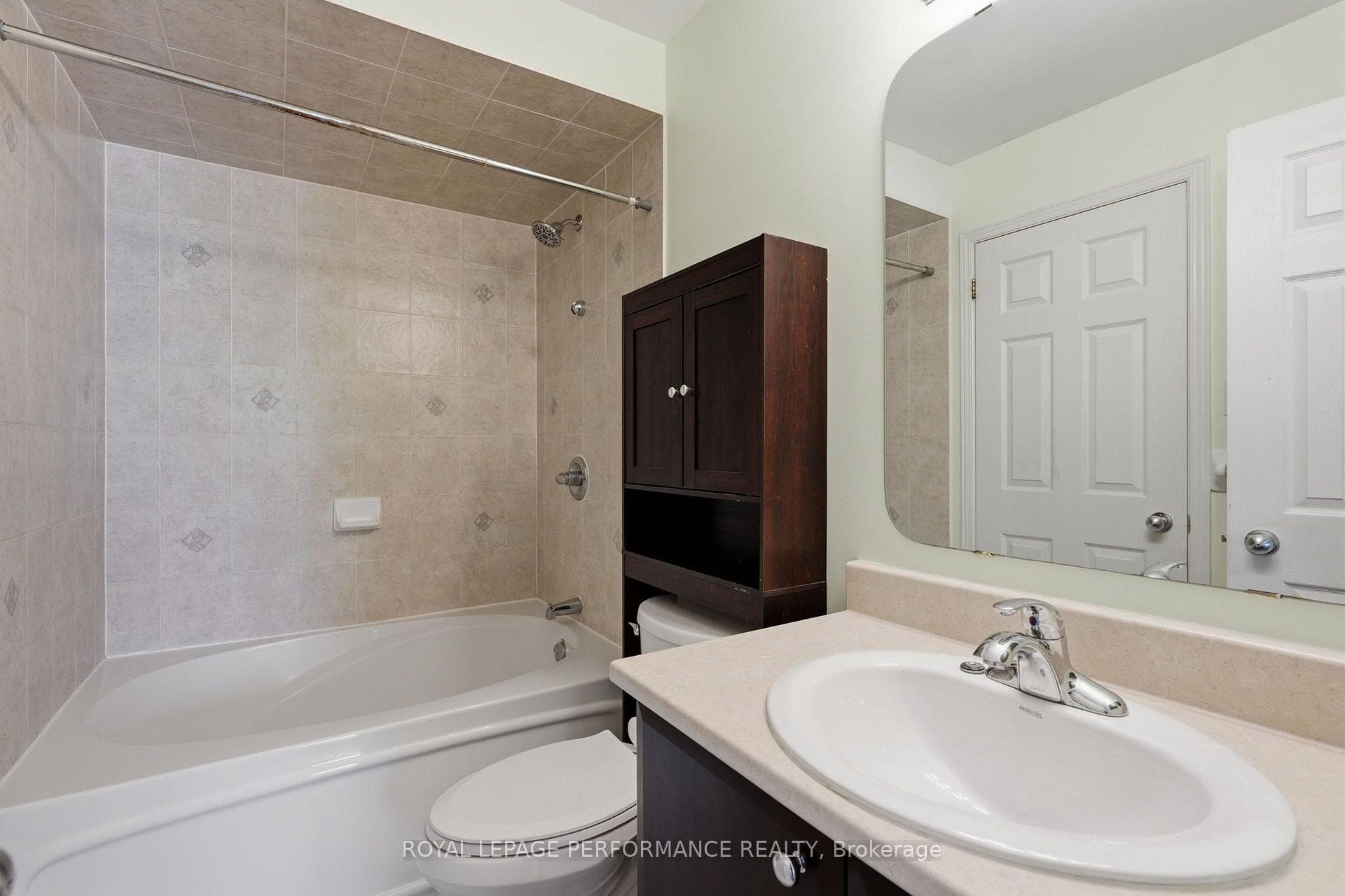 568 Reardon Private Unit 8 photo 23
