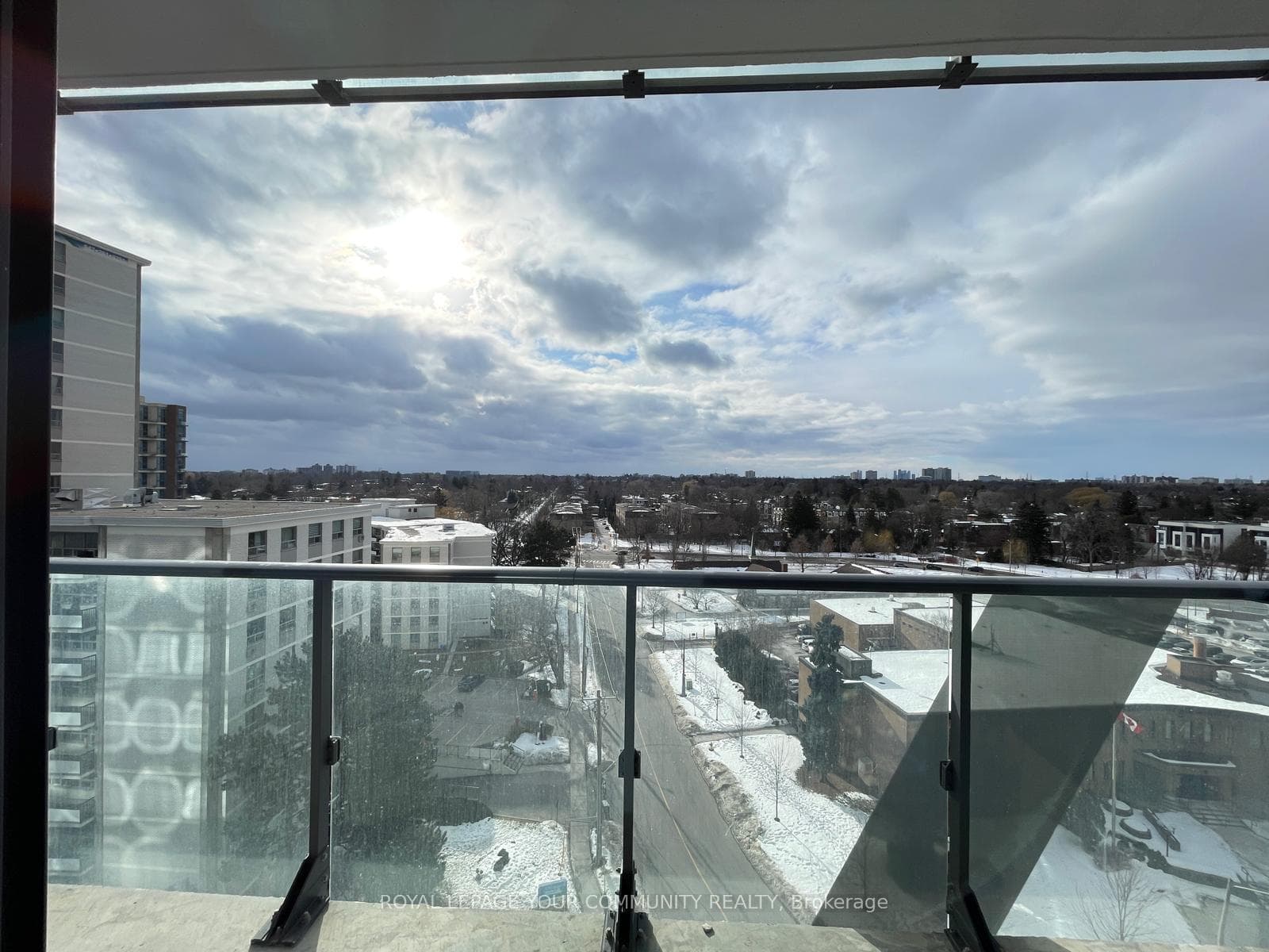 15 Ellerslie Avenue Unit 806 photo 9