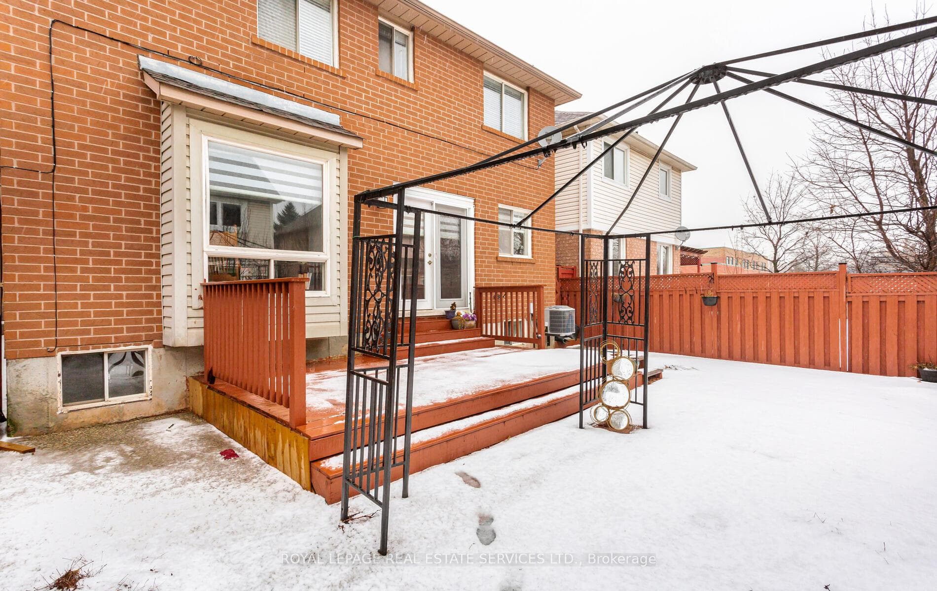 5050 Bunton Crescent photo 37
