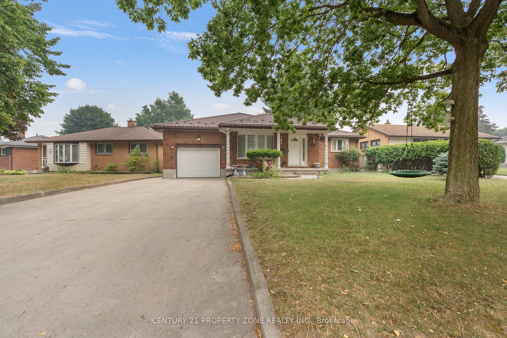 37 Laurentian Drive photo 25