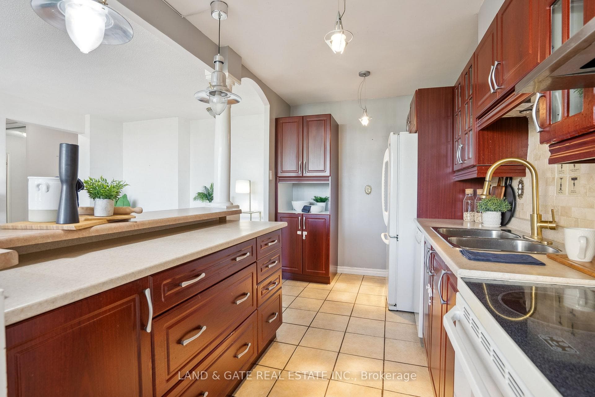 260 Seneca Hill Drive Unit 702 photo 16