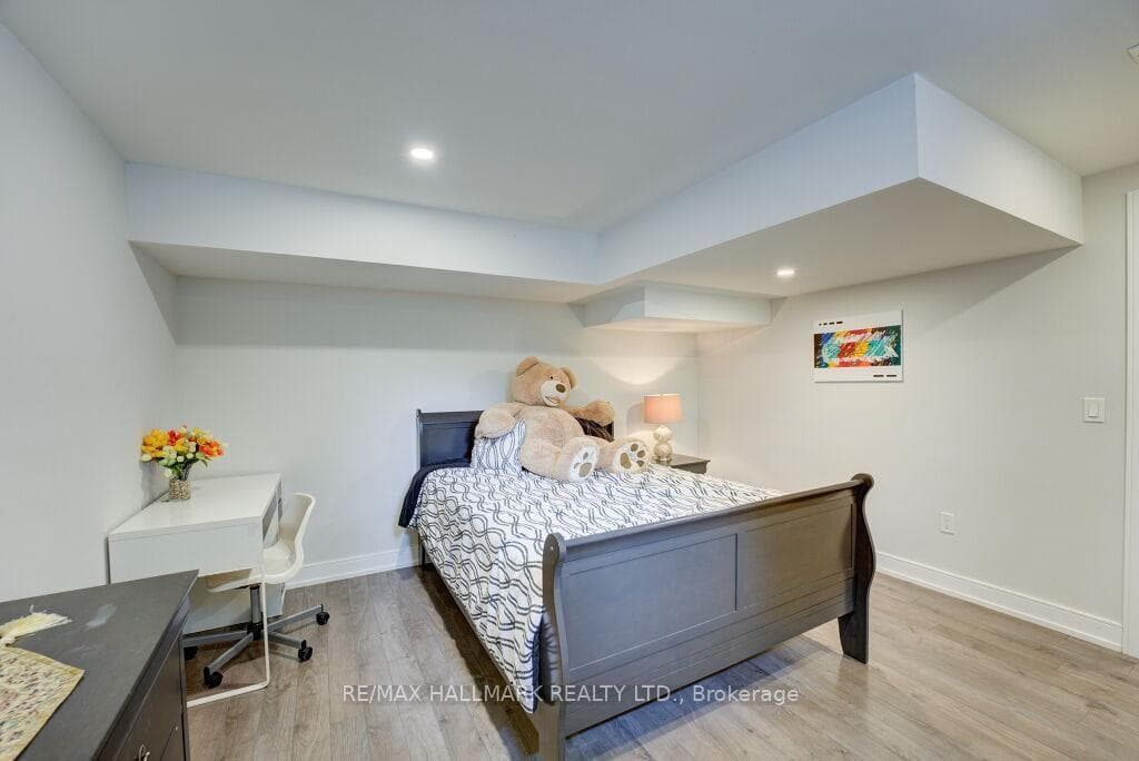 629 Mcgregor Farm Trail Unit Bsmnt photo 5