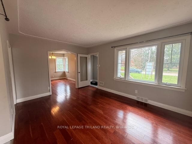 63 Greenfield Drive photo 3