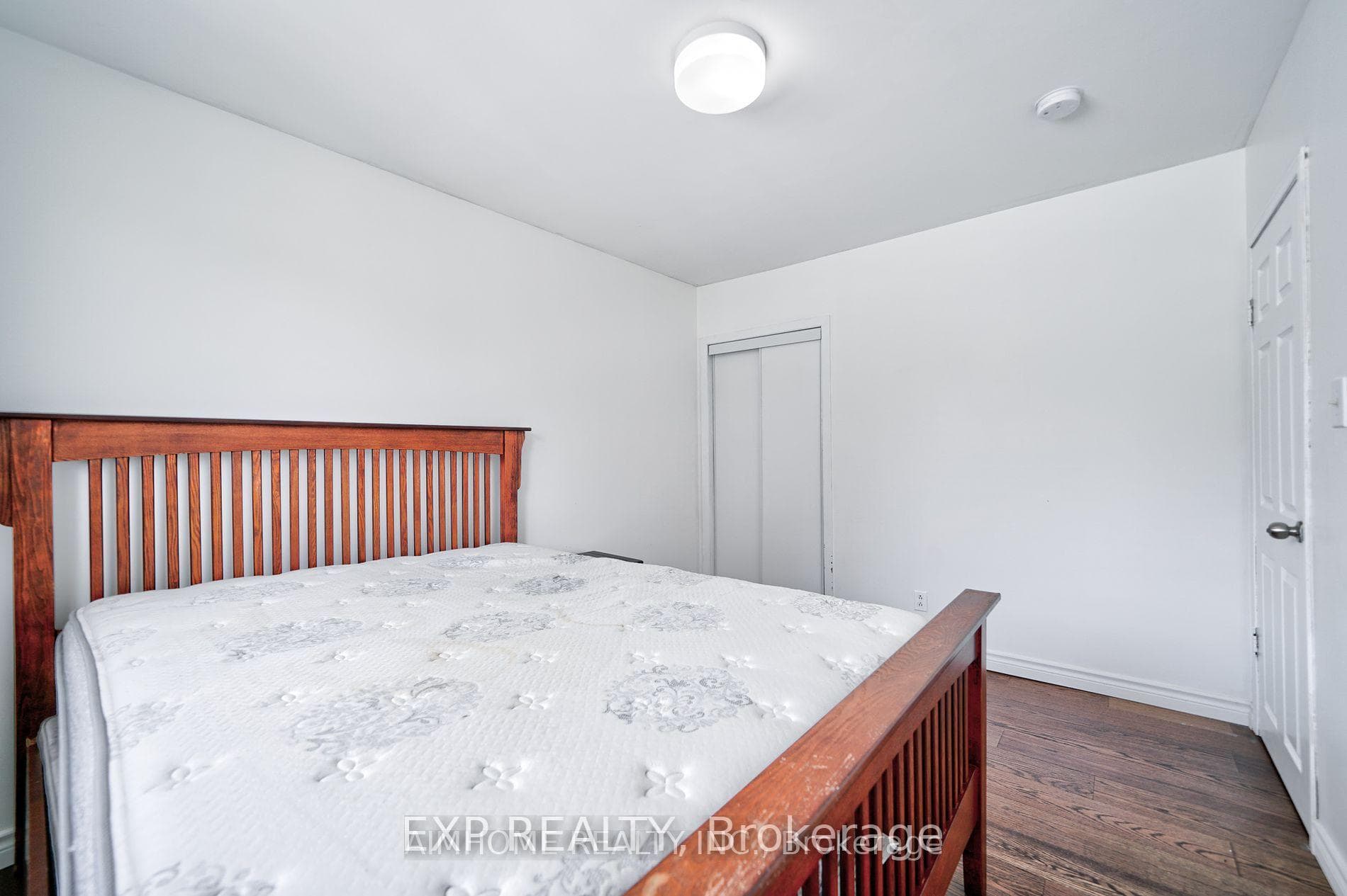 53 Aveline Crescent Unit Upper photo 13