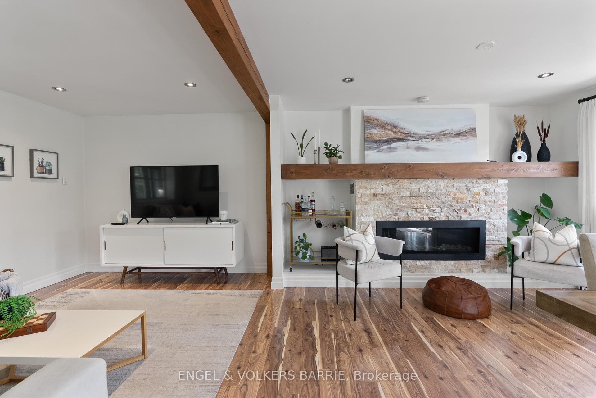 1441 Hendrie Road photo 6