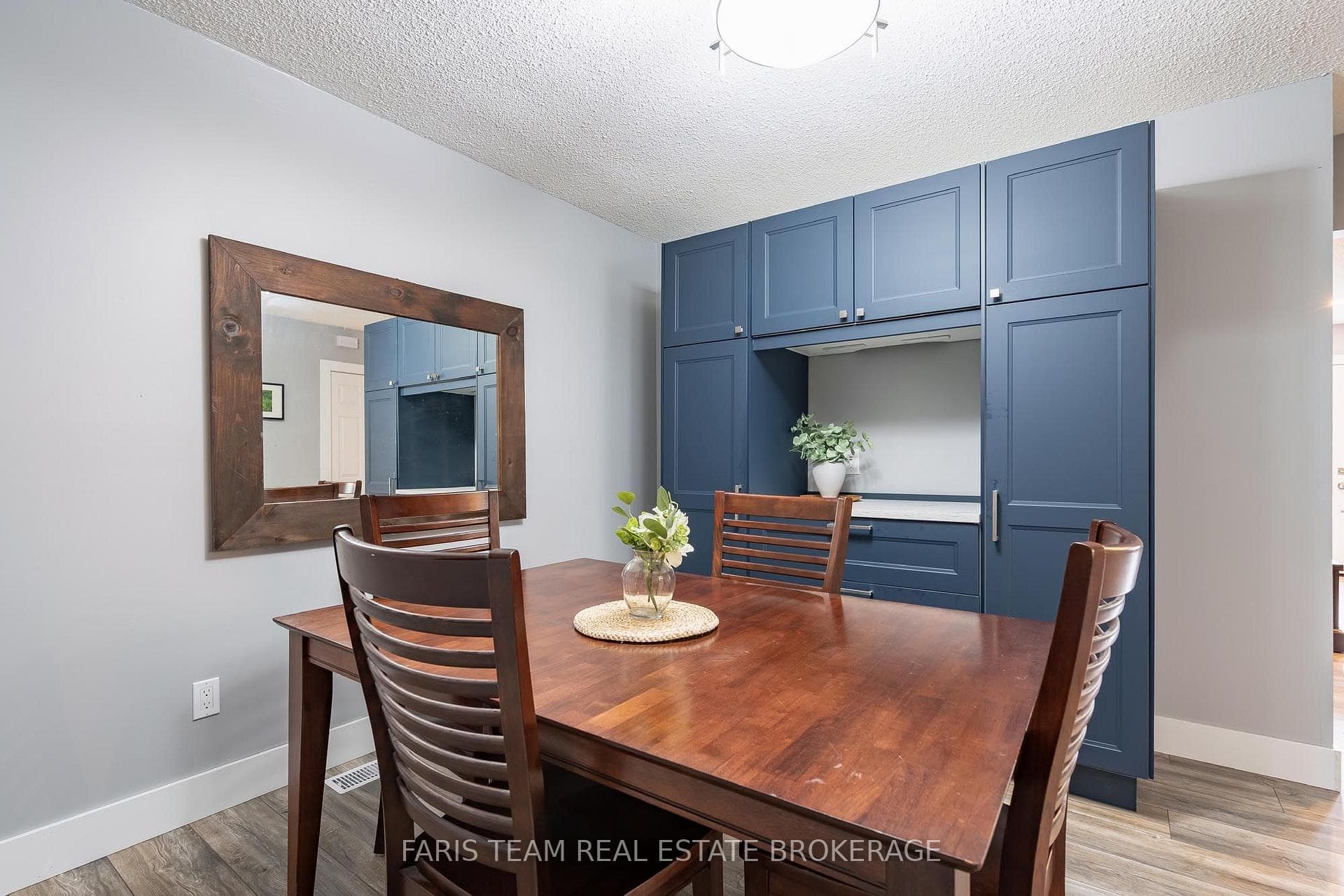 20 Leslie Drive photo 12