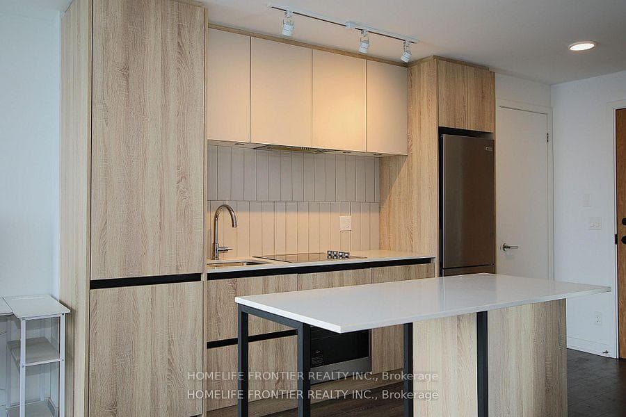 7950 Bathurst Street Unit 2310 photo 4