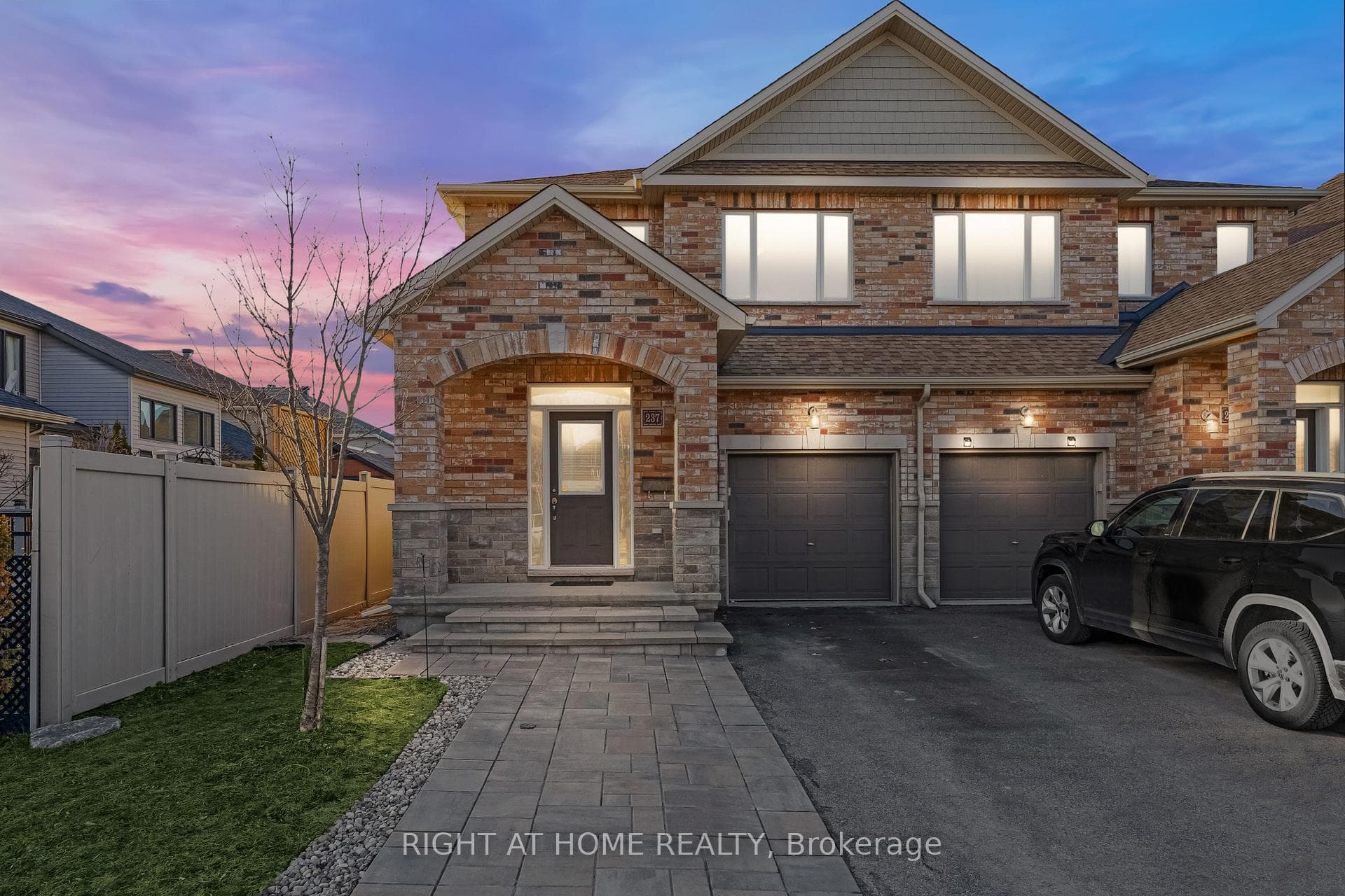 237 Claridge Drive photo 1