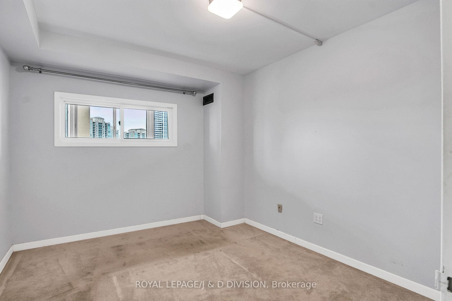 5444 Yonge Street Unit 1001 photo 31
