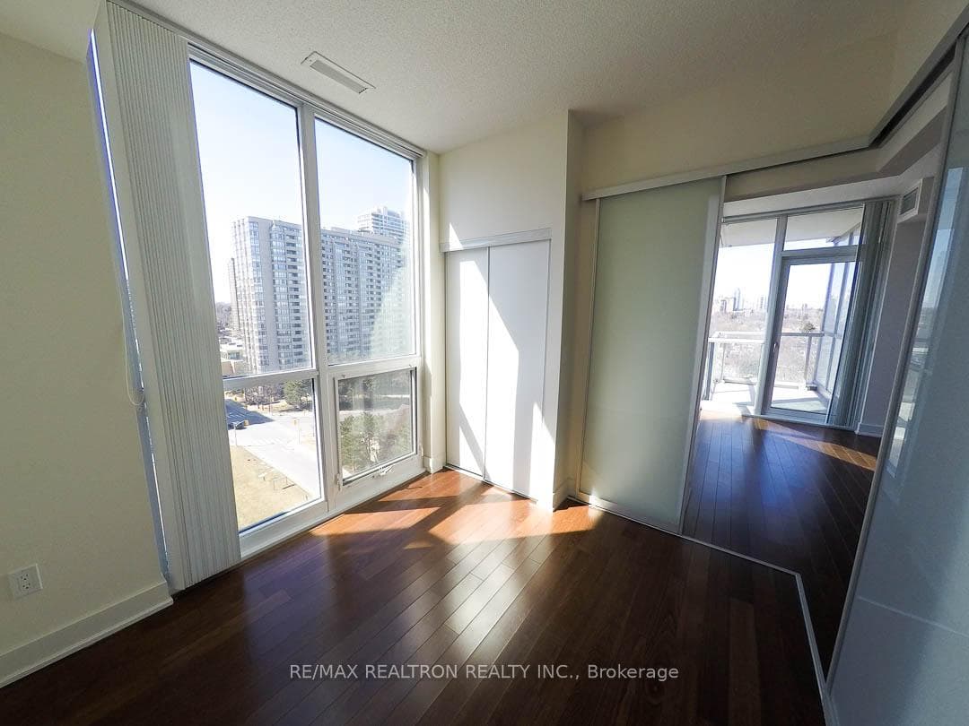 88 Sheppard Avenue Unit 1408 photo 9