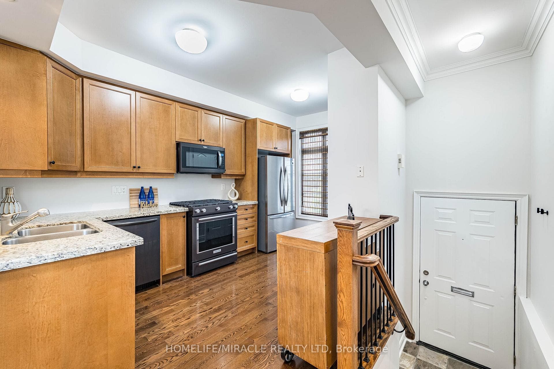 265 Van Dusen Boulevard Unit 1 photo 6