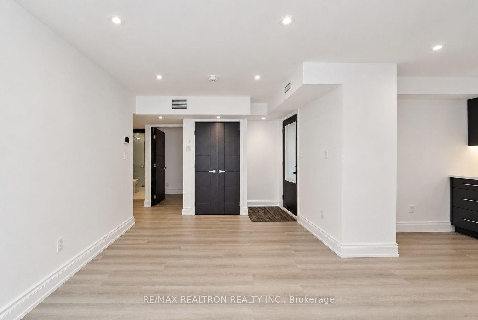 230 Boon Avenue Unit 4 photo 10