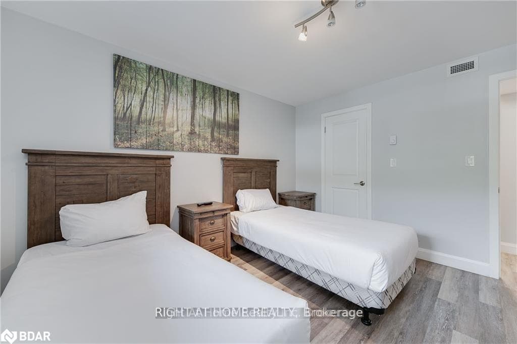 80 Horseshoe Boulevard Unit 102 photo 37