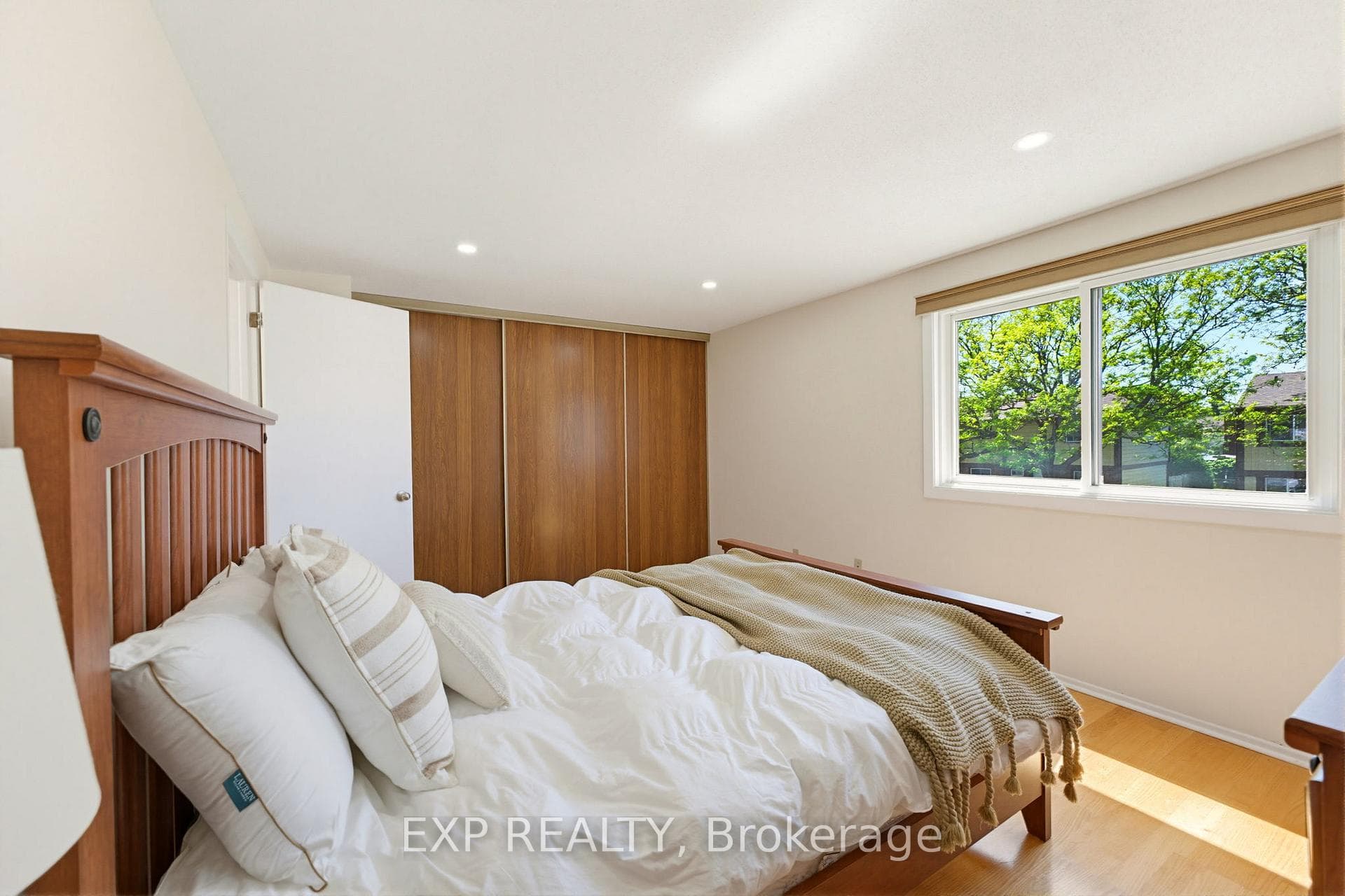 10 Fieldgate Drive Unit A photo 19