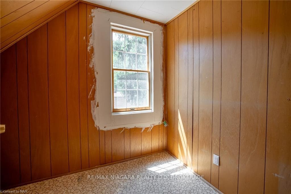 2095 HOLLOW Road photo 25