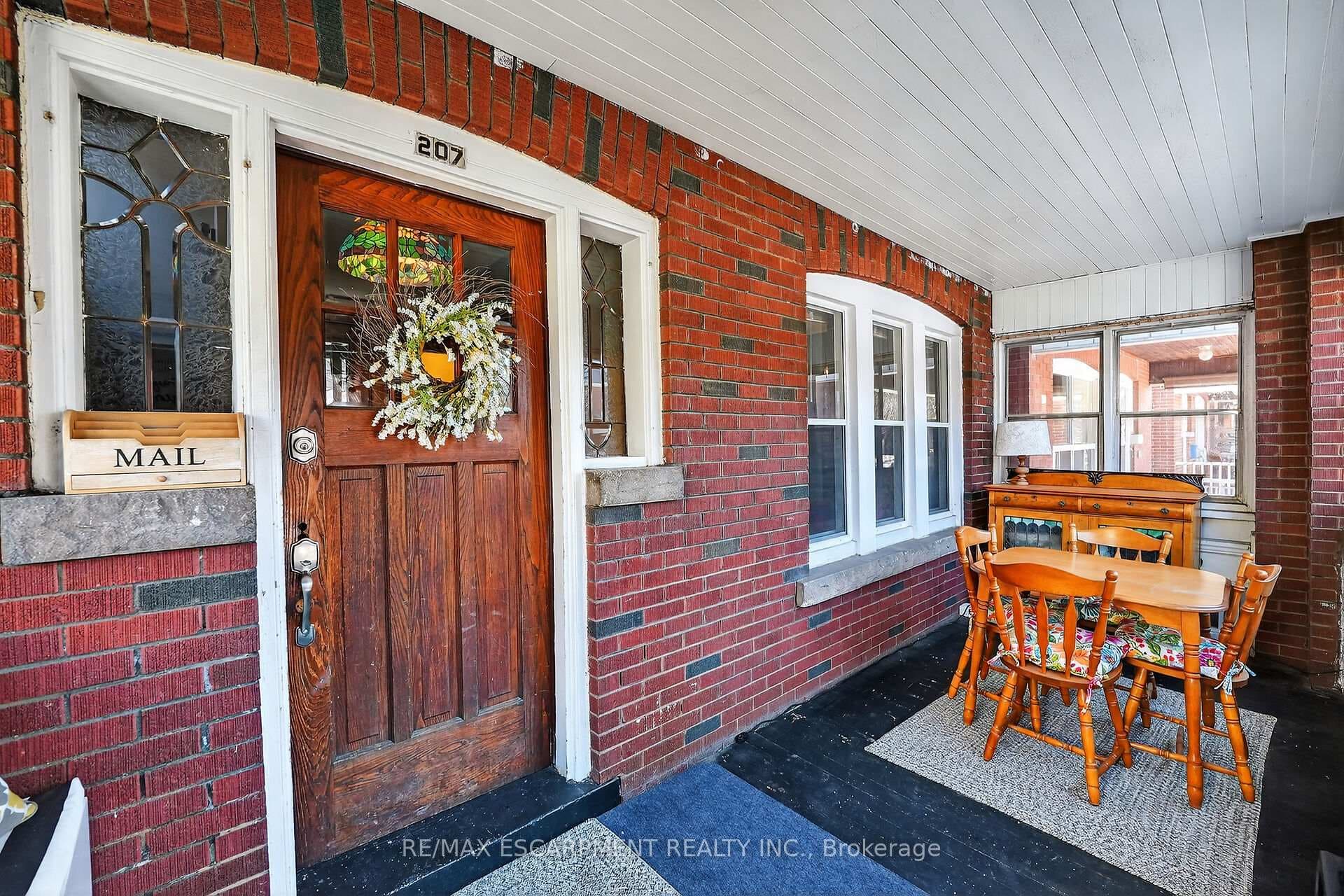 207 EDGEMONT Street photo 5