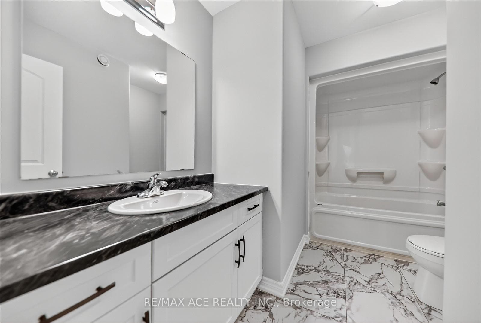 613 Lemay Grove photo 17
