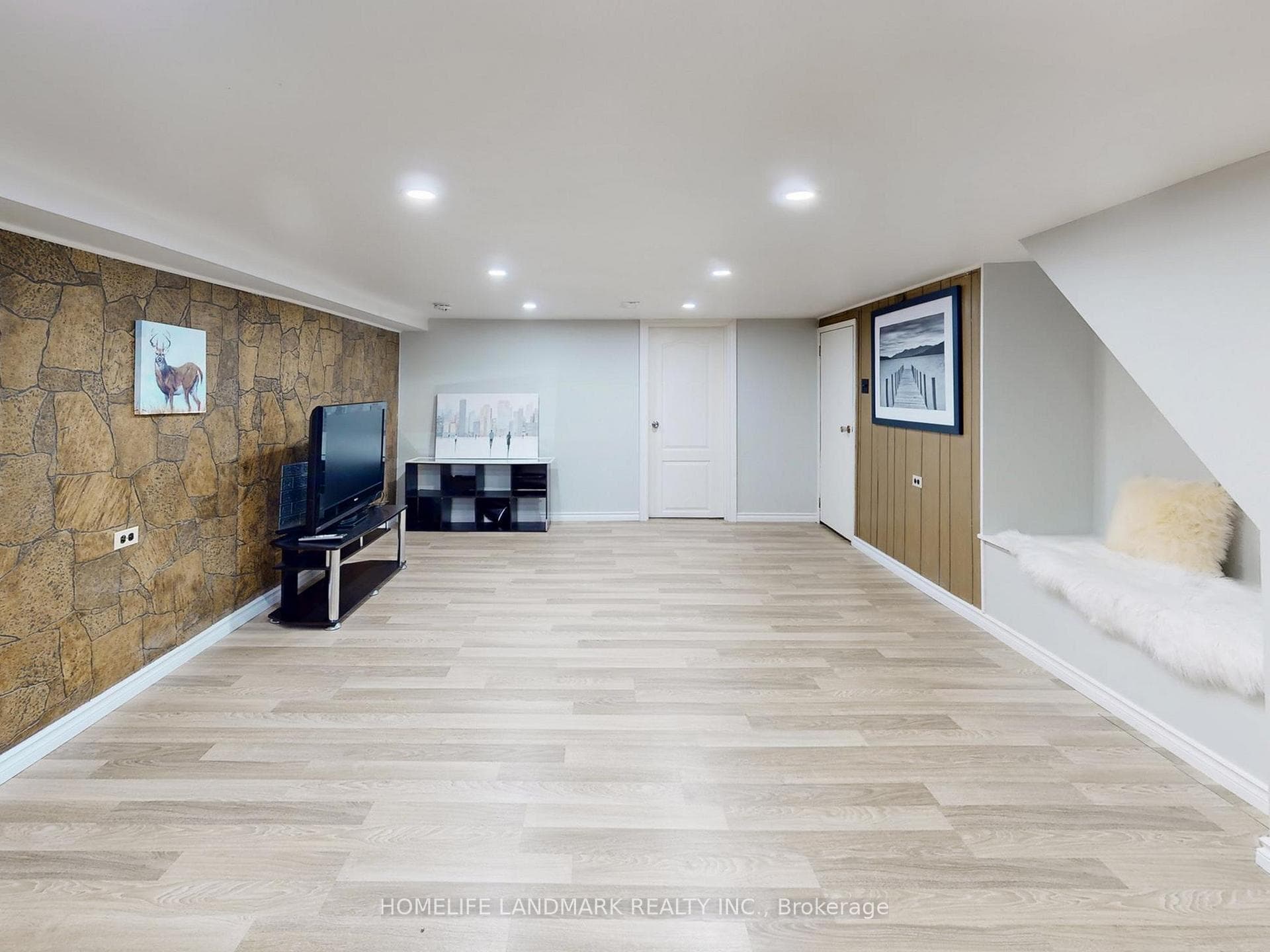 674 Colborne Street photo 16