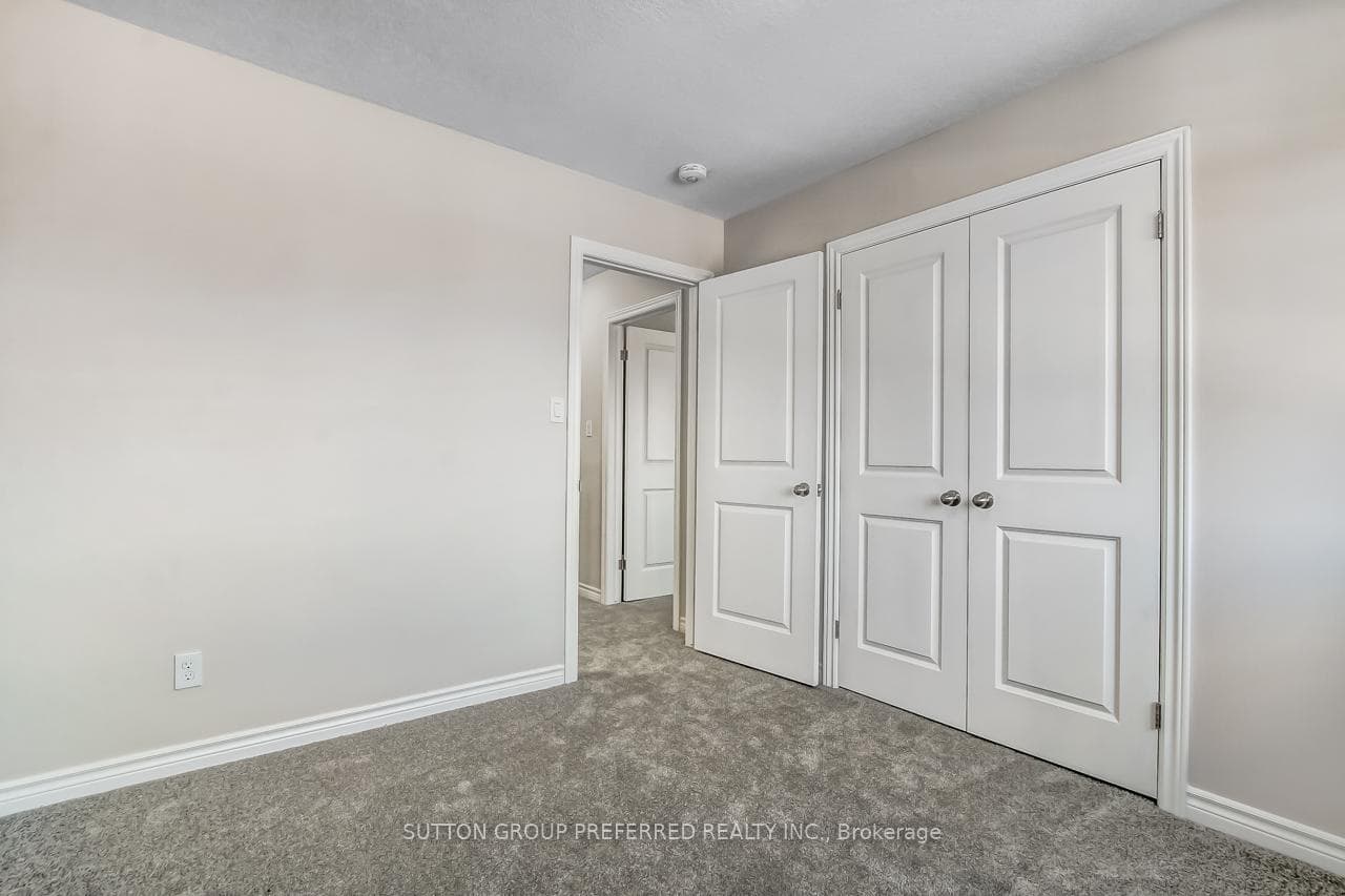 371 KENNINGTON Way photo 16