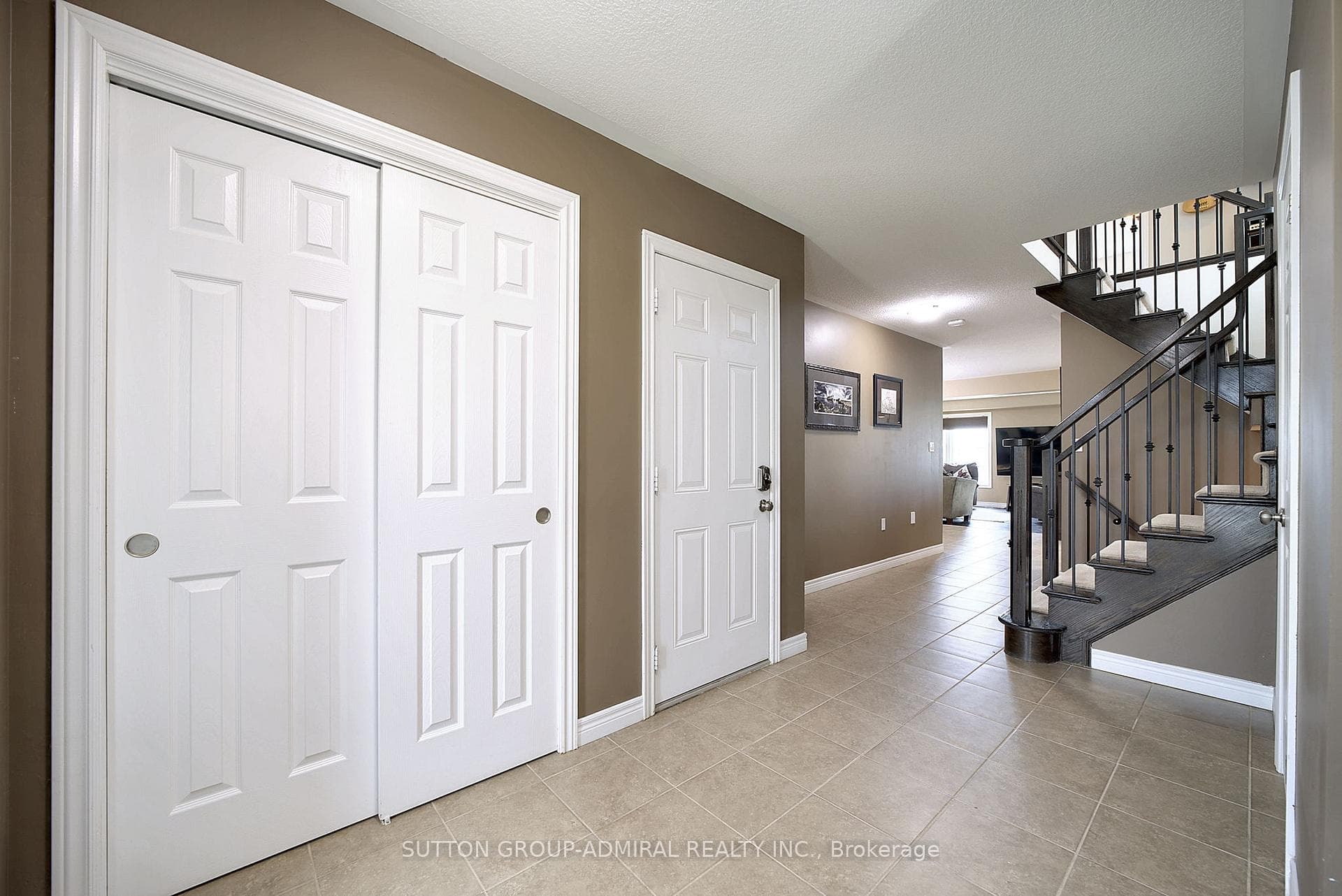 294 Pinehill Drive photo 4