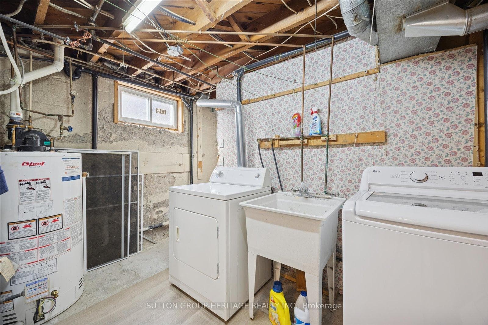 256 College Avenue photo 24