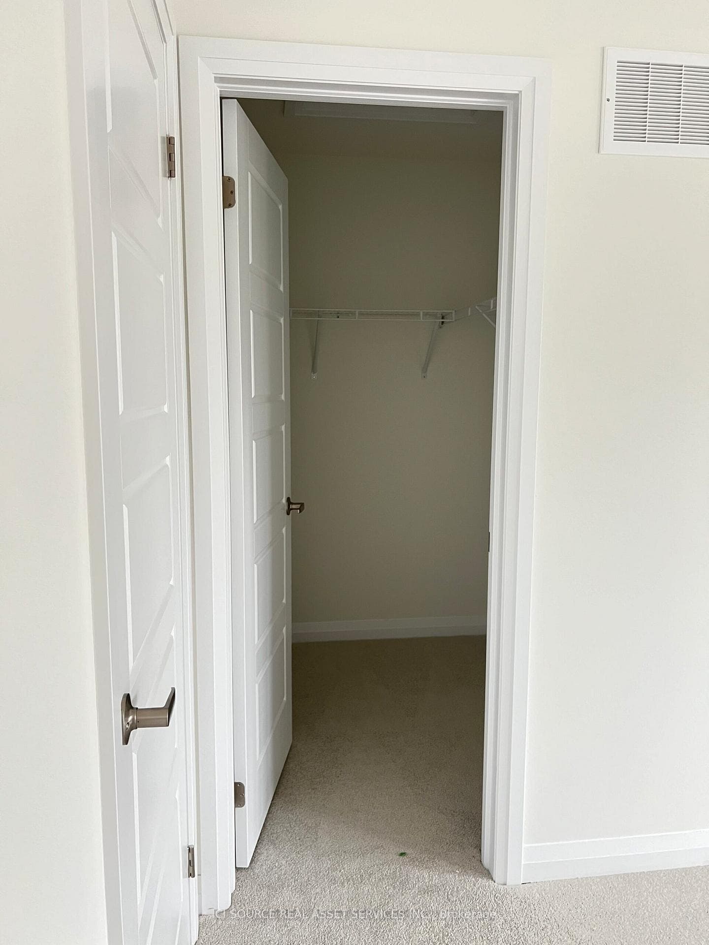 133 Granville Crescent photo 9