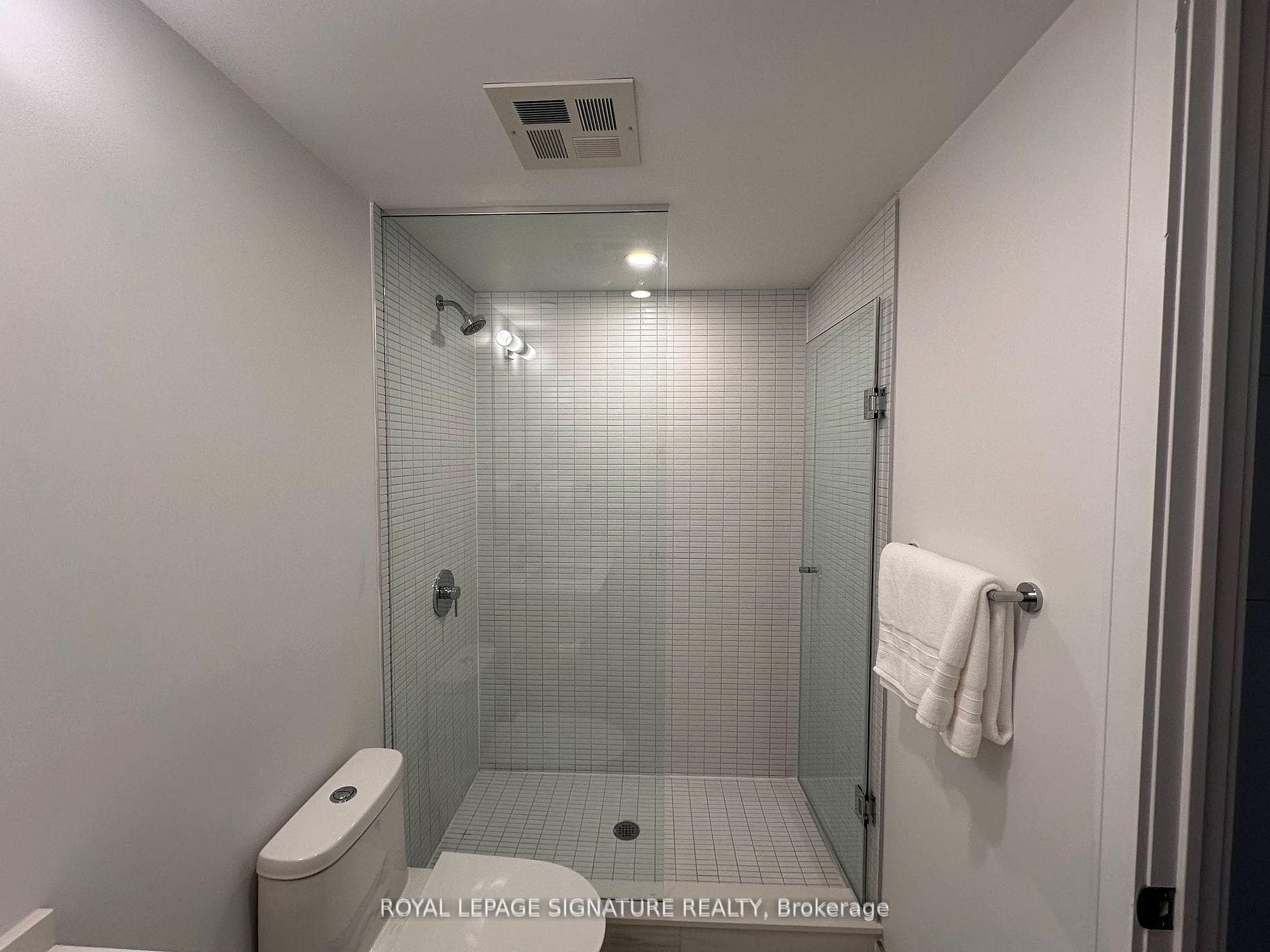 1 Jarvis Street Unit 1313 photo 7
