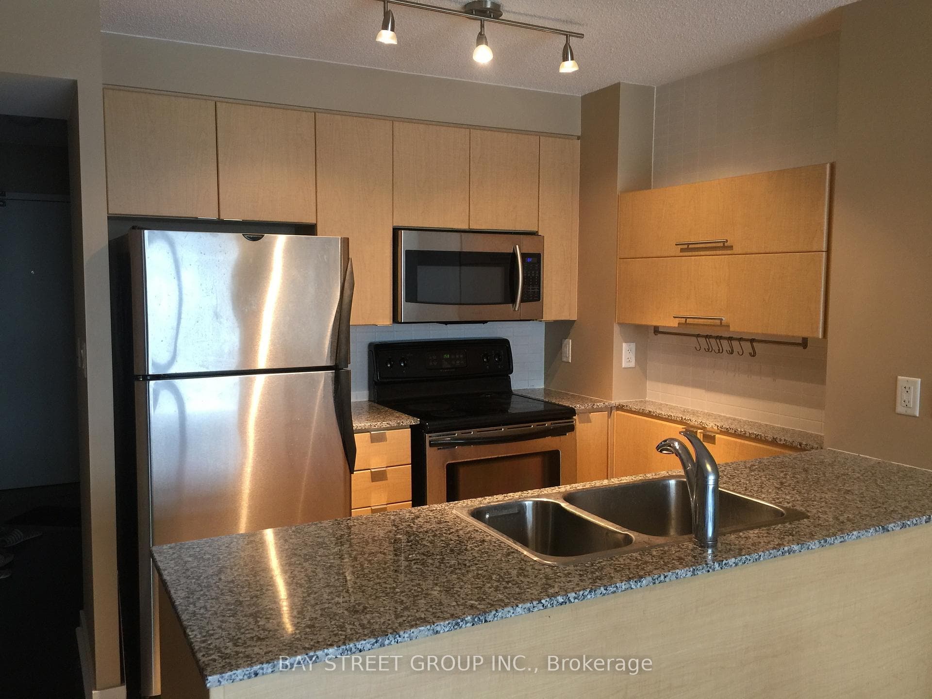 11 Brunel Court Unit 2502 photo 4