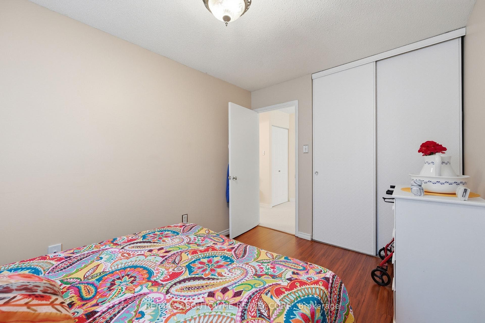 2339 Gillingham Drive photo 17