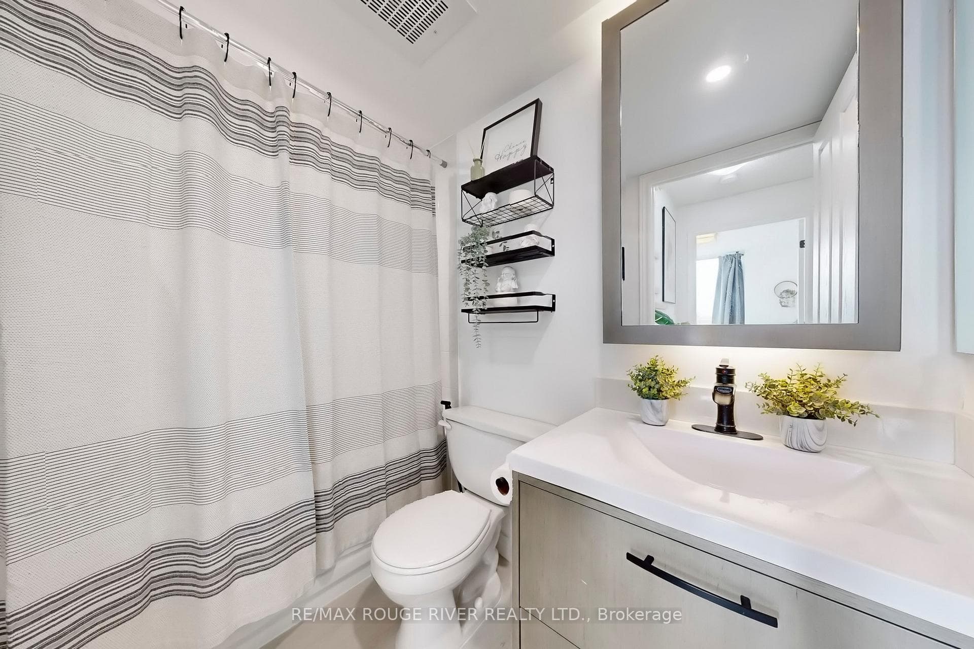 68 Corporate Drive Unit 735 photo 13