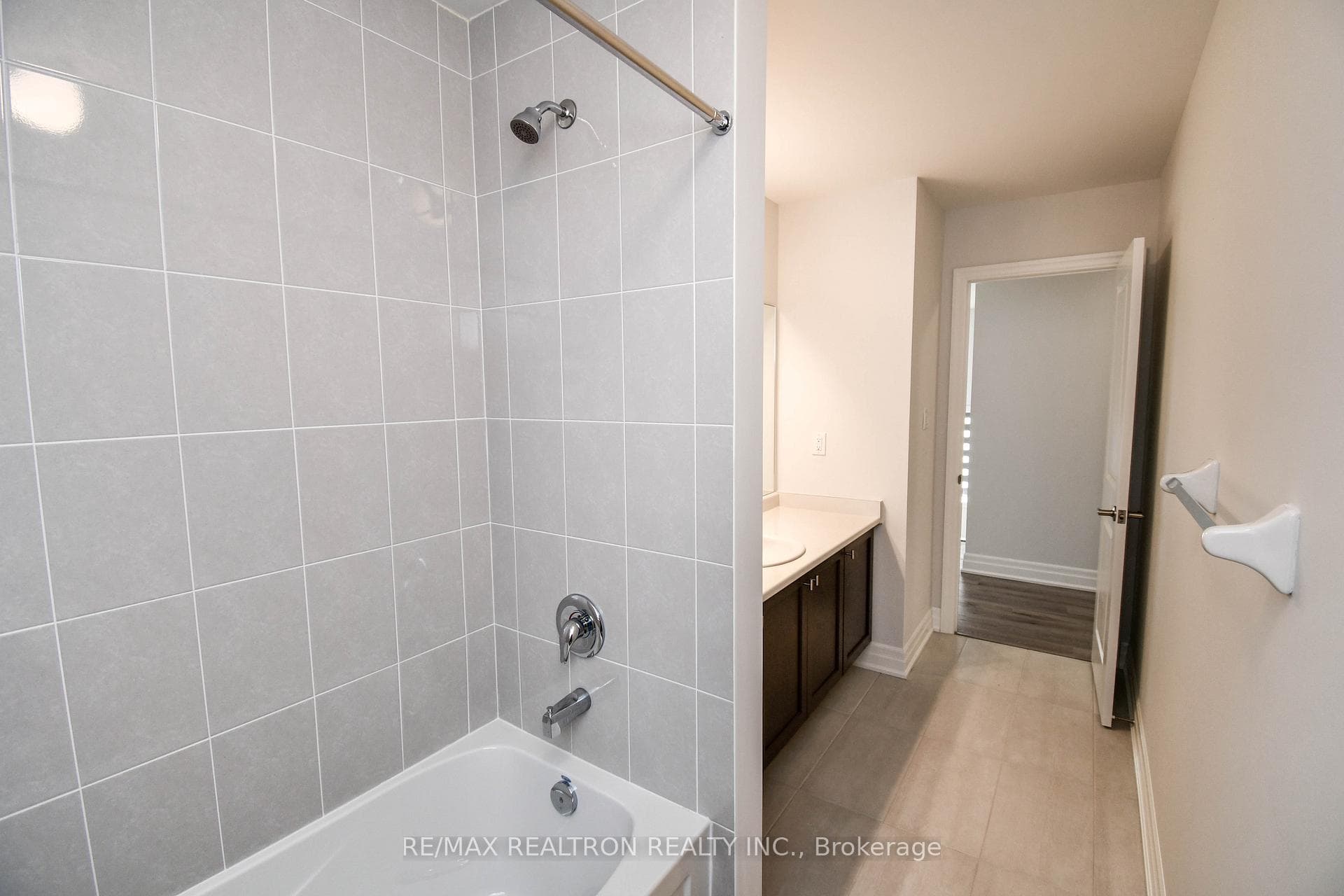 36 Del Ray Crescent photo 27