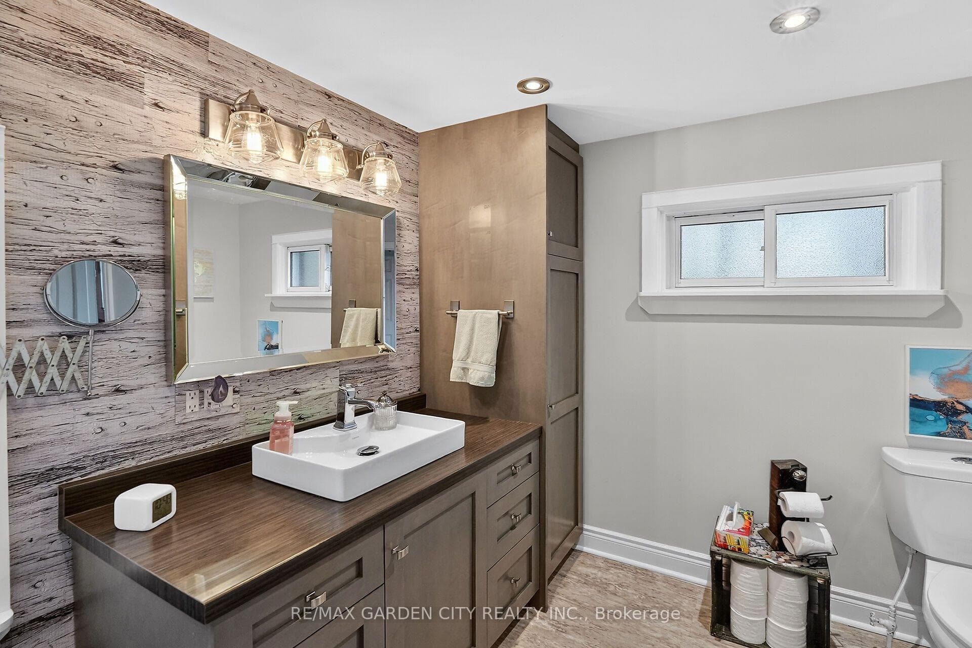 3745 King Street photo 16